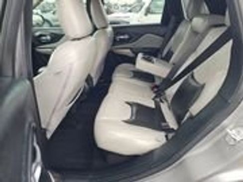 Used 2017 Jeep Cherokee Latitude w/ Comfort/Convenience Group image 12