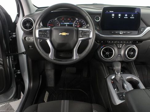 Used 2024 Chevrolet Blazer LT w/ Convenience Package image 11