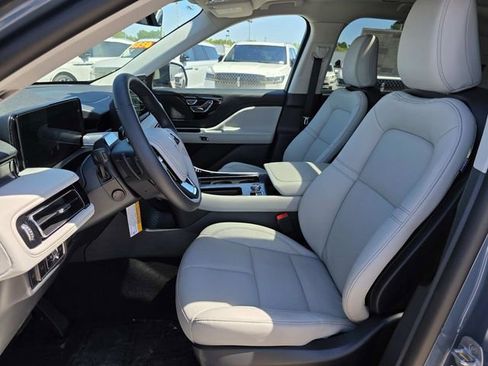 New 2026 Lincoln Aviator 2WD image 8