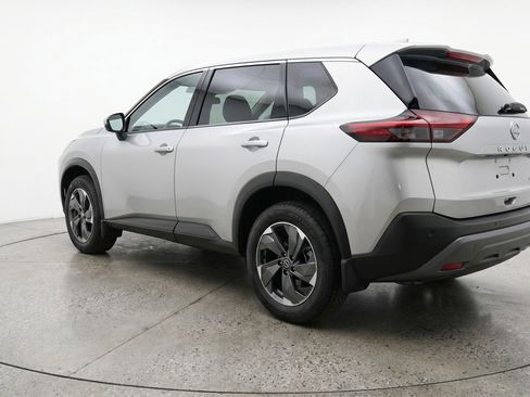 Used 2025 Nissan Rogue SV FWD image 6