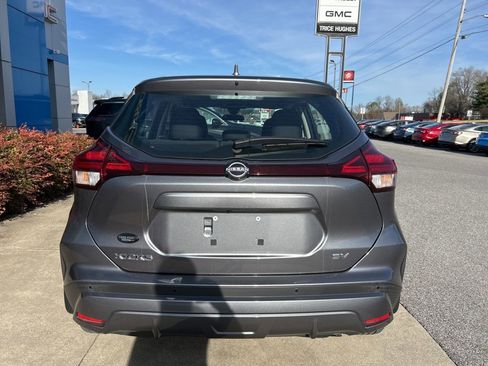 Used 2023 Nissan Kicks SV image 6