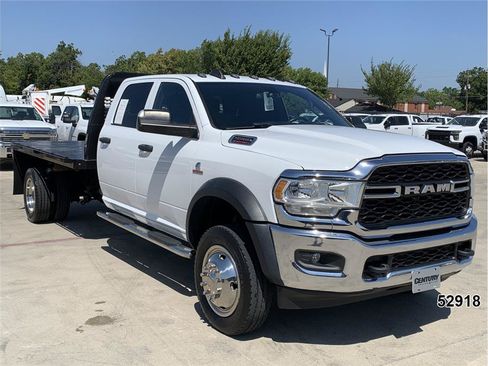 Used 2022 RAM 5500 Tradesman w/ Chrome Appearance Group AWD/4WD image 3