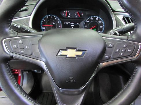 Used 2021 Chevrolet Malibu RS image 18