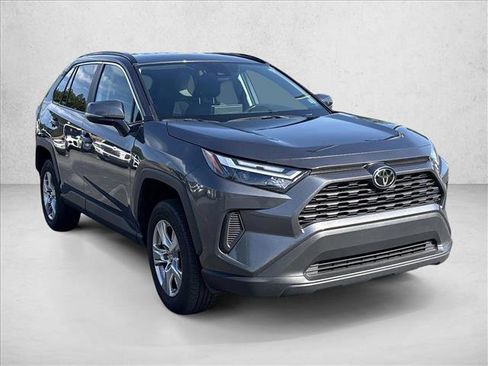 Used 2025 Toyota RAV4 XLE FWD image 3