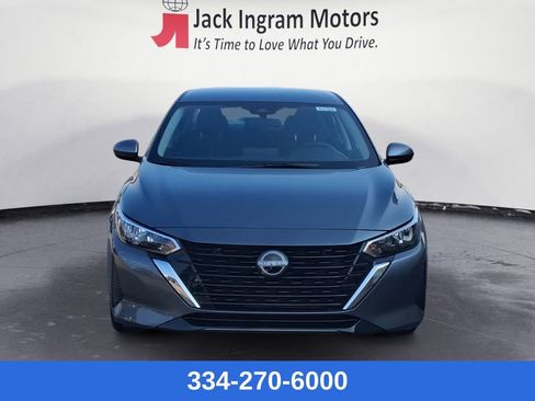 Used 2025 Nissan Sentra SV image 8