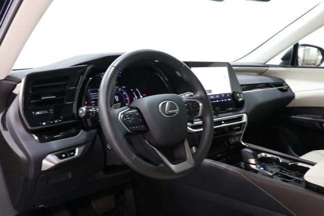 Used 2024 Lexus RX 350 FWD w/ Technology Package image 13