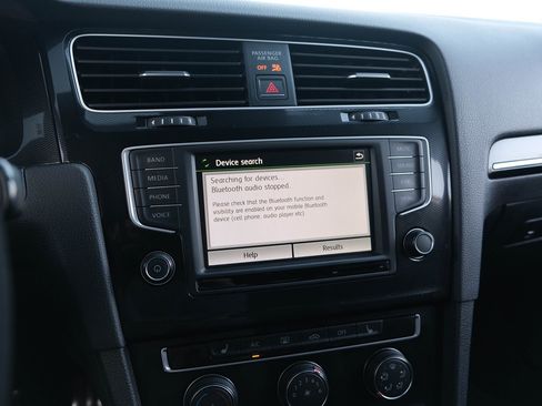 Used 2016 Volkswagen GTI SE w/ Driver Assistance Package image 26