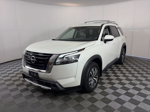 Certified 2023 Nissan Pathfinder SL AWD/4WD image 2