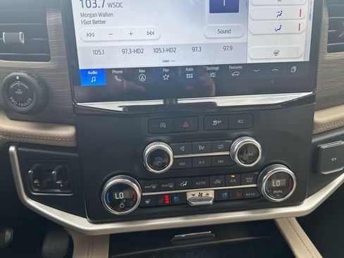 Used 2023 Ford Expedition Limited image 15