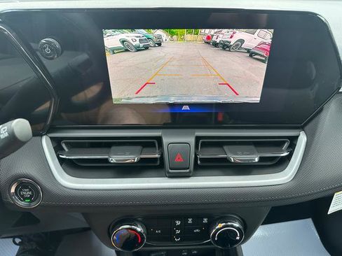 Used 2025 Chevrolet TrailBlazer LS w/ LS Convenience Package image 15