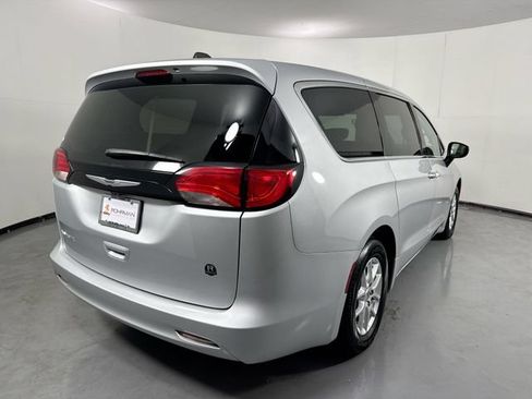 Used 2023 Chrysler Voyager LX FWD image 35