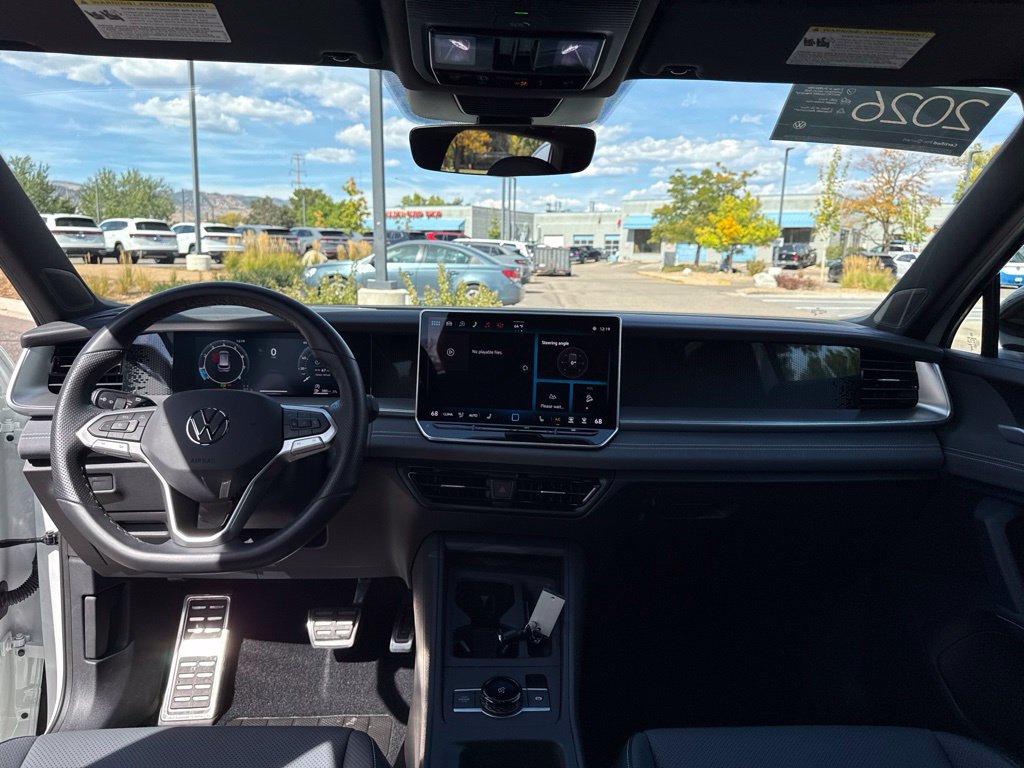 Certified 2026 Volkswagen Tiguan SE R-Line AWD/4WD image 13