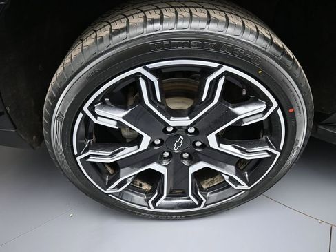 Used 2025 Chevrolet Tahoe RST w/ RST Capability Package AWD/4WD image 12