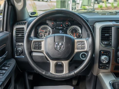 Used 2016 RAM 1500 Laramie w/ Convenience Group AWD/4WD image 19