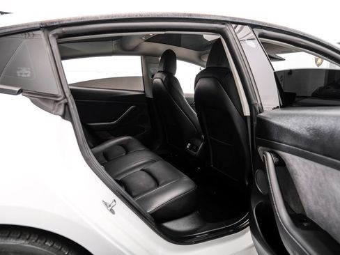 Used 2022 Tesla Model 3 Long Range AWD/4WD image 38