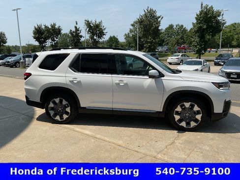 Used 2026 Honda Pilot Touring image 7