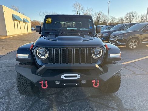 Used 2025 Jeep Gladiator Rubicon image 3