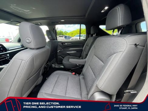 Used 2024 Chevrolet Traverse LT w/ Midnight/Sport Edition FWD image 12