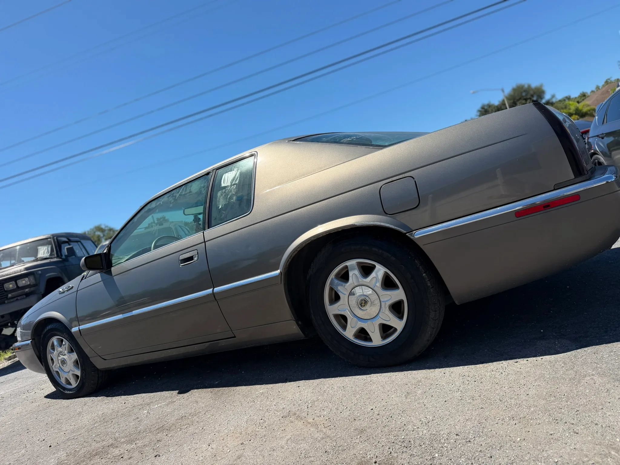 Used 1998 Cadillac Eldorado Touring w/ Safety/Security Pkg FWD image 3