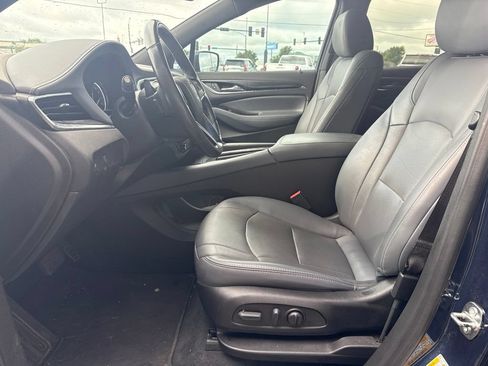 Used 2023 Buick Enclave Essence FWD image 16