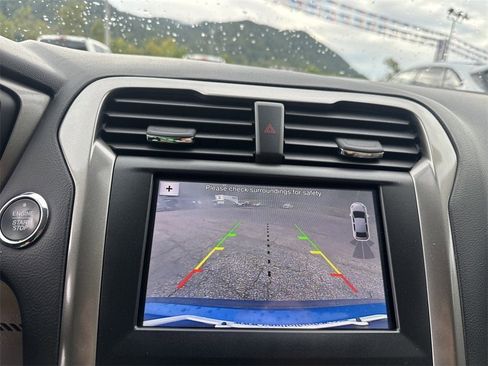 Used 2019 Ford Fusion SEL image 53