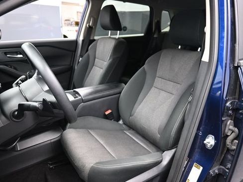 Used 2024 Nissan Rogue SV FWD image 18