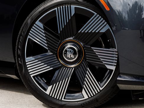 Certified 2024 Rolls-Royce Spectre w/ Spectre Launch Package image 2