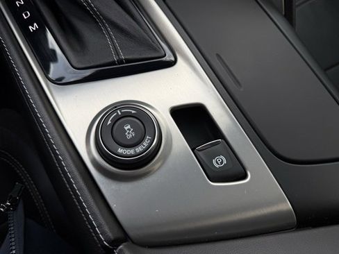 Used 2014 Chevrolet Corvette Z51 w/ 2LT Preferred Equipment Group image 28