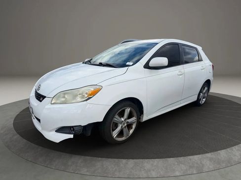 Used 2010 Toyota Matrix S image 3