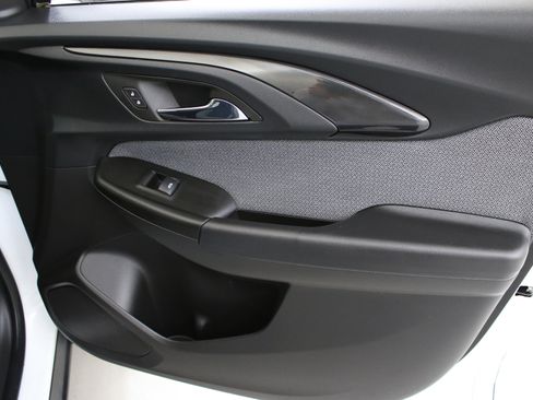 Used 2023 Chevrolet TrailBlazer LT image 32