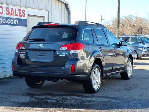 Used 2010 Subaru Outback 2.5i Premium image 3