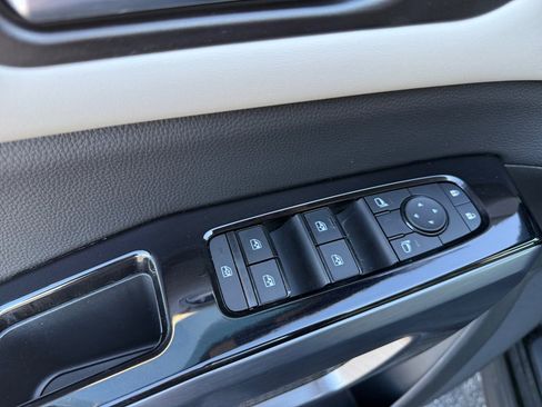 Used 2022 Nissan Pathfinder SL w/ SL Premium Package image 34