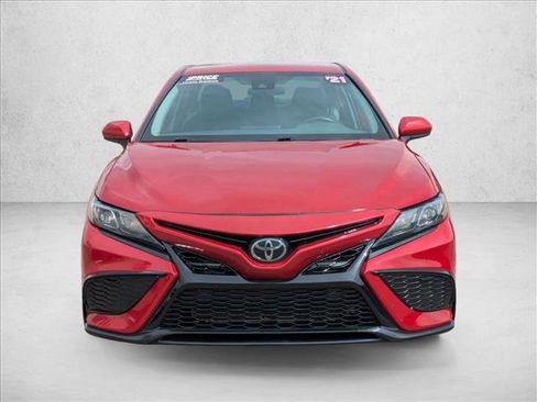 Used 2021 Toyota Camry SE FWD image 2