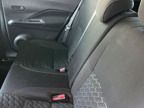 Used 2021 Nissan Kicks S FWD image 5