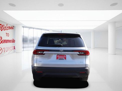 Certified 2025 Toyota Grand Highlander AWD image 6