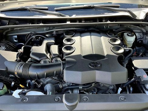 Used 2018 Toyota 4Runner Limited image 23