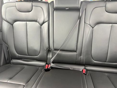 New 2025 Jeep Grand Cherokee Limited image 30