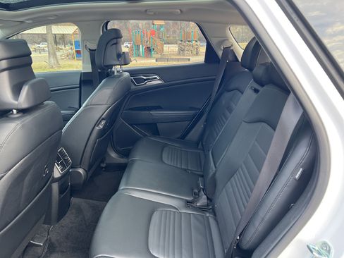 Used 2024 Kia Sportage SX image 31