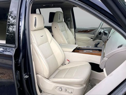 Used 2024 Cadillac Escalade Sport Platinum w/ LPO, ONYX Package AWD/4WD image 15