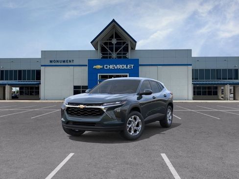 New 2026 Chevrolet Trax LS w/ LS Convenience Package FWD image 8