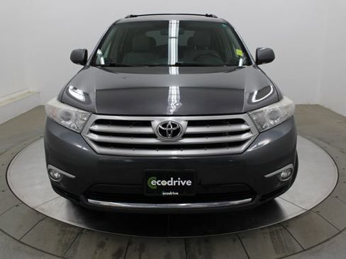 Used 2012 Toyota Highlander Limited w/ Tow Pkg AWD/4WD image 2