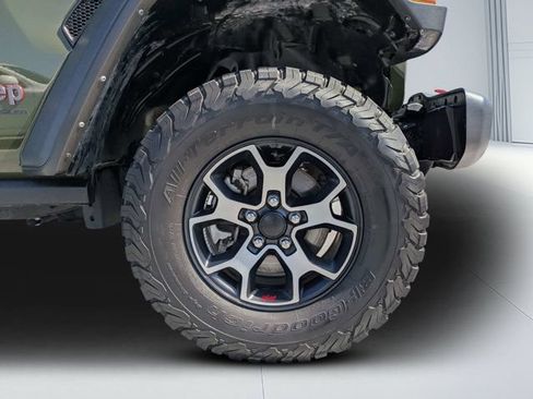 Used 2023 Jeep Wrangler Unlimited Rubicon AWD/4WD image 10