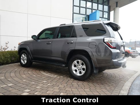 Used 2020 Toyota 4Runner SR5 image 19