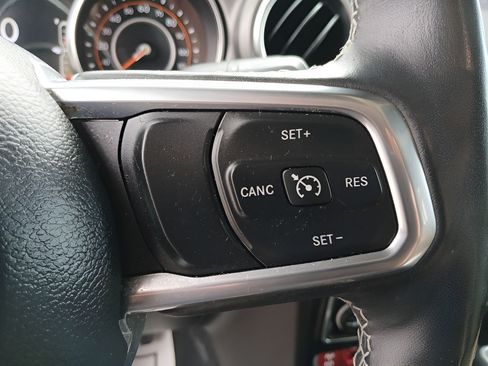 Used 2023 Jeep Gladiator Rubicon w/ LED Lighting Group AWD/4WD image 25