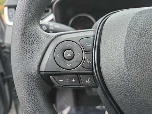 Used 2019 Toyota RAV4 LE image 16