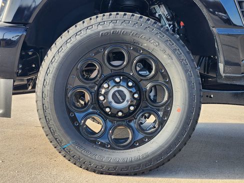 New 2026 Ford F250 Lariat w/ Black Appearance Package image 11