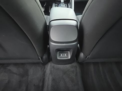 Certified 2025 Hyundai Elantra SEL FWD image 25