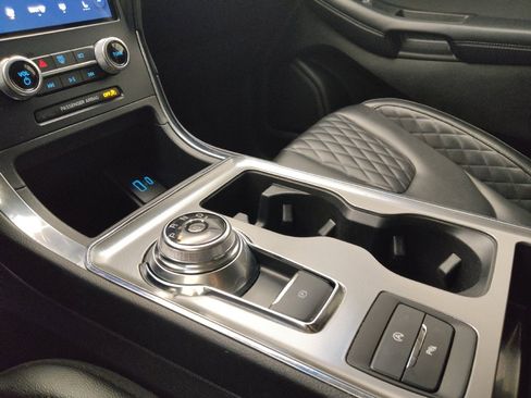 Used 2023 Ford Edge Titanium image 26