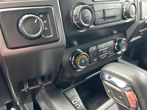 Certified 2020 Ford F150 XLT w/ Equipment Group 302A Luxury AWD/4WD image 31