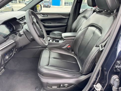 Used 2024 Jeep Grand Cherokee Limited 4xe image 9